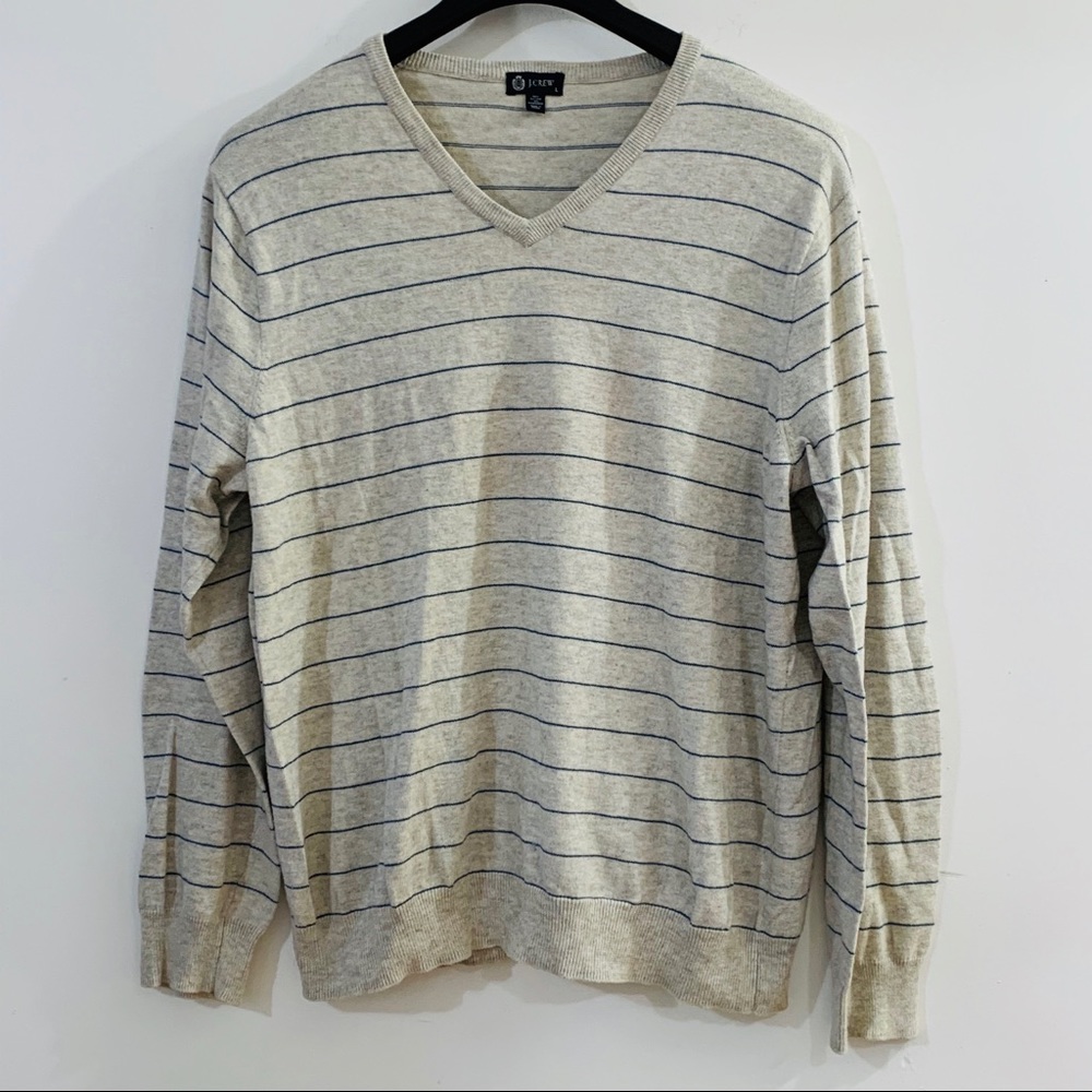 J Crew sweater stretchable